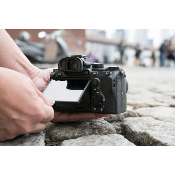 Sony Alpha 7 III (ILCE-7M3) Full-Frame Mirrorless 24.2MP Camera & 28-70mm  Lens