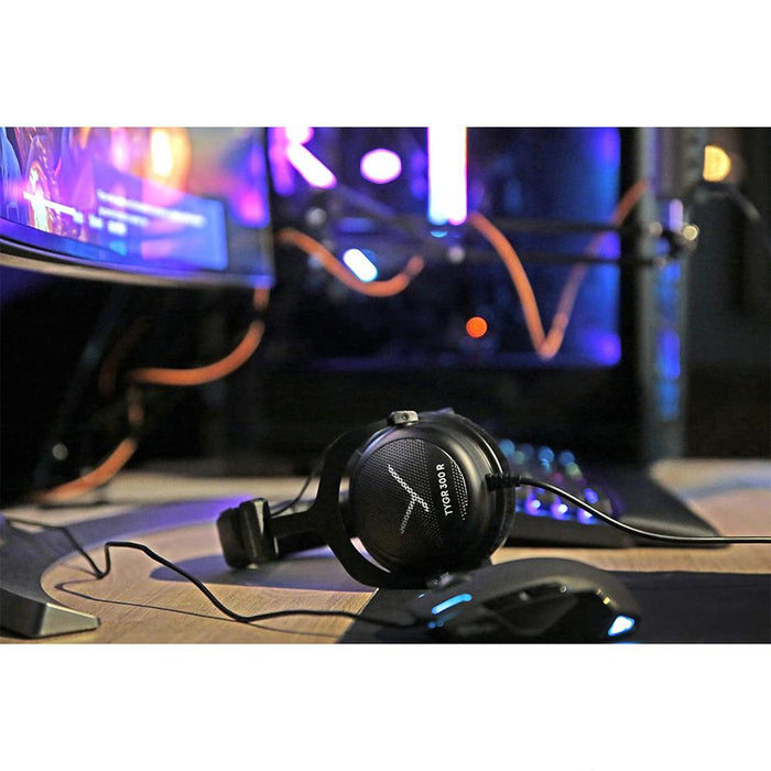 Open back wireless online gaming headphones